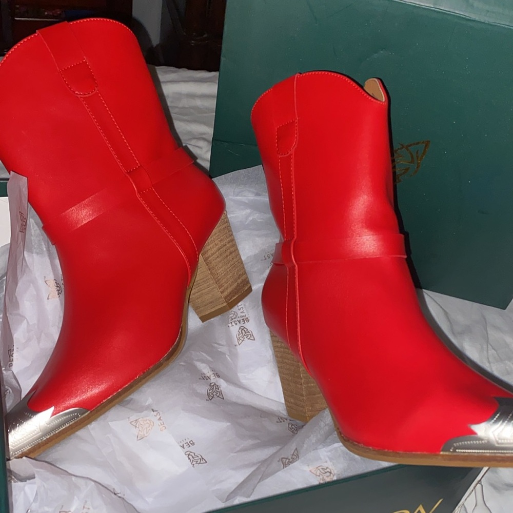 NWT BEAST FASHION Faux Leather Red cowboy Boots with Metallic Toe , 3" Heel - Picture 4 of 11